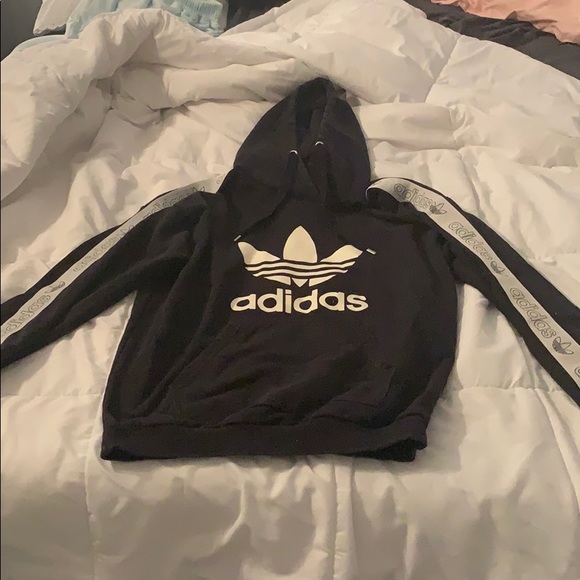 ADIDAS BLACK SWEATSHIRT